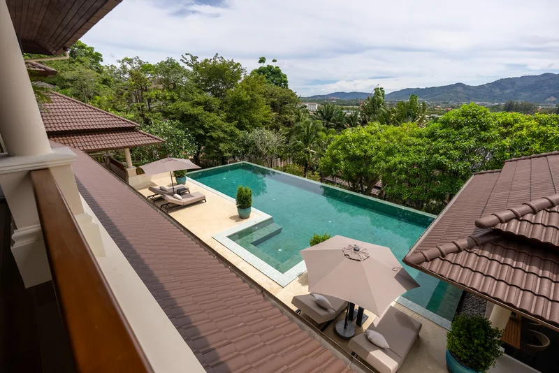 Lakewood Hills Villa