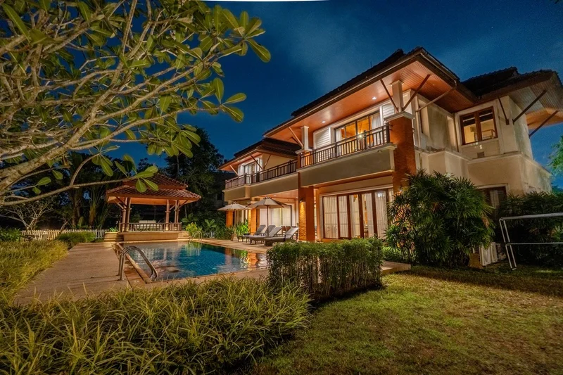 Laguna Village